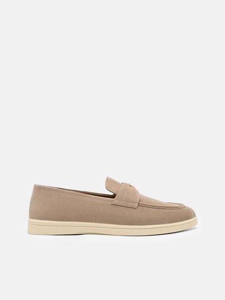 Gi&agrave;y lười đế bệt mũi tr&ograve;n Roam Suede, Sand Suede