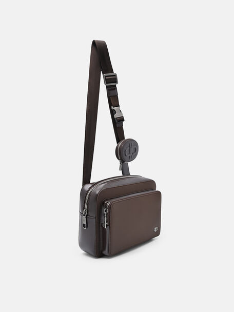 T&uacute;i đeo ch&eacute;o phom chữ nhật Flynn, Dark Brown Nylon, hi-res